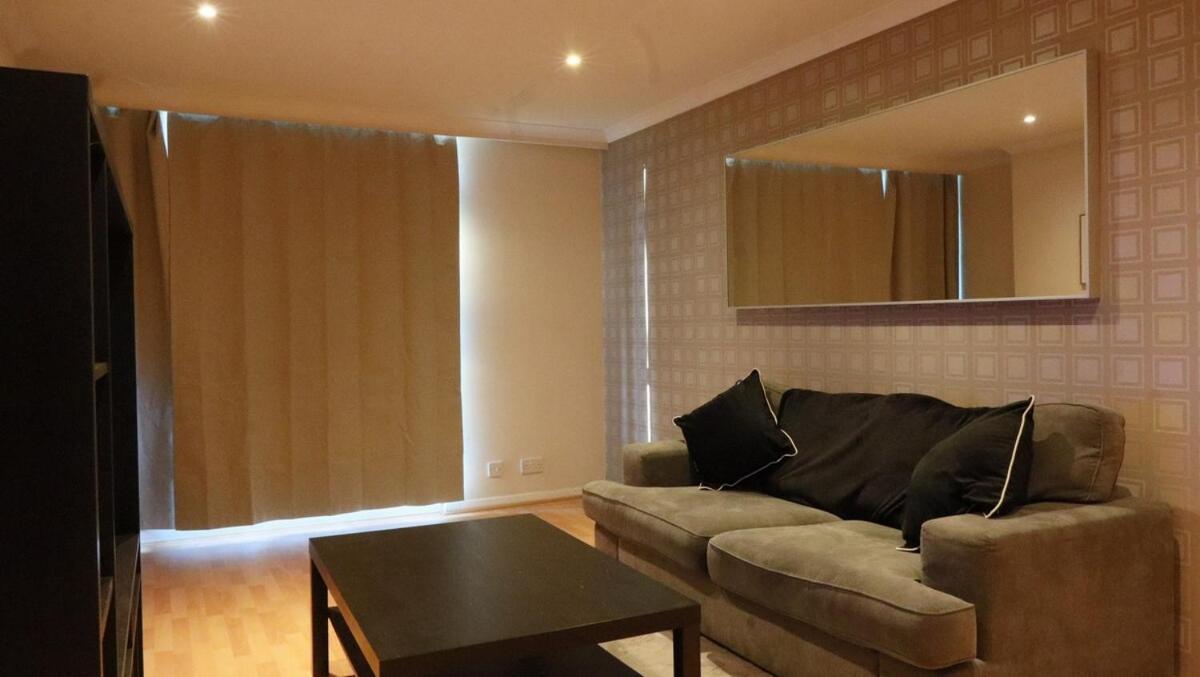Riverside 3 Bed 2 Bath Apartment- Free Parking * Londres
